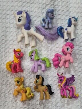 Hasbro My Little Pony Mini Figurines Lot of 8 And Rarity Figure Toys